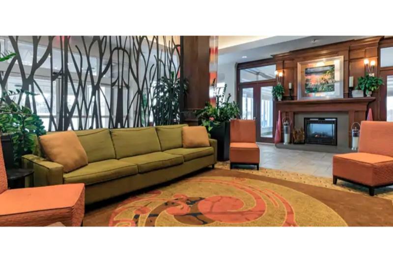 德文斯康门希尔顿花园酒店 Devens 外观 照片